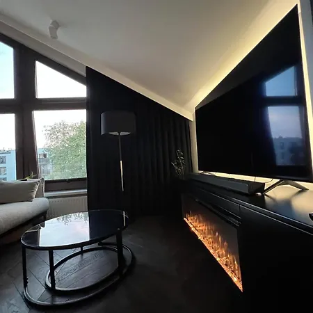 Apartament Galaktyczna - Prywatne Jacuzzi Na Tarasie 아파트 *